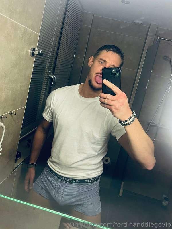 Goodmorning! 🍆🔥