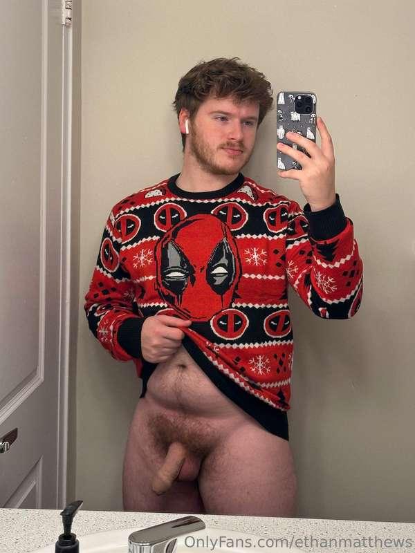 more xxxmas sweater pics from the other day 😈 Hope y'all are..