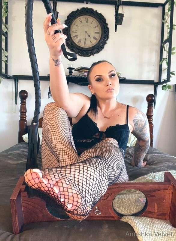 Hello to My devoted foot soldiers and adoring subs! Your mis..