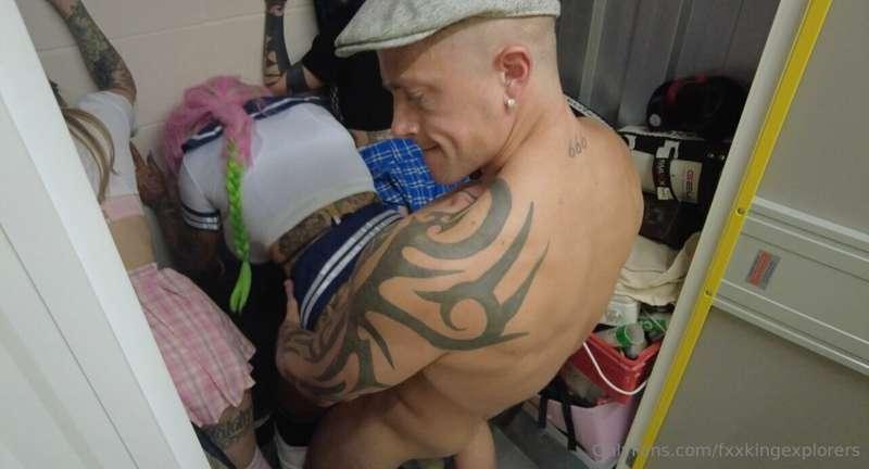 fxxkingexplorers image #3