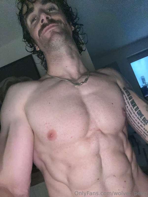 Dripping sweat, hard body, dirty mind 😈🔥