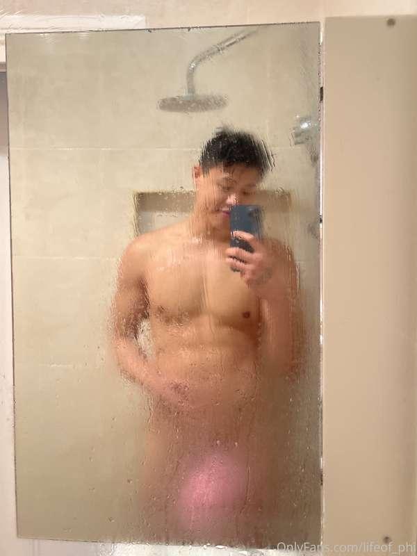 🚿🦋 Want to watch Daddy jerk off in the shower like this? 💦😈