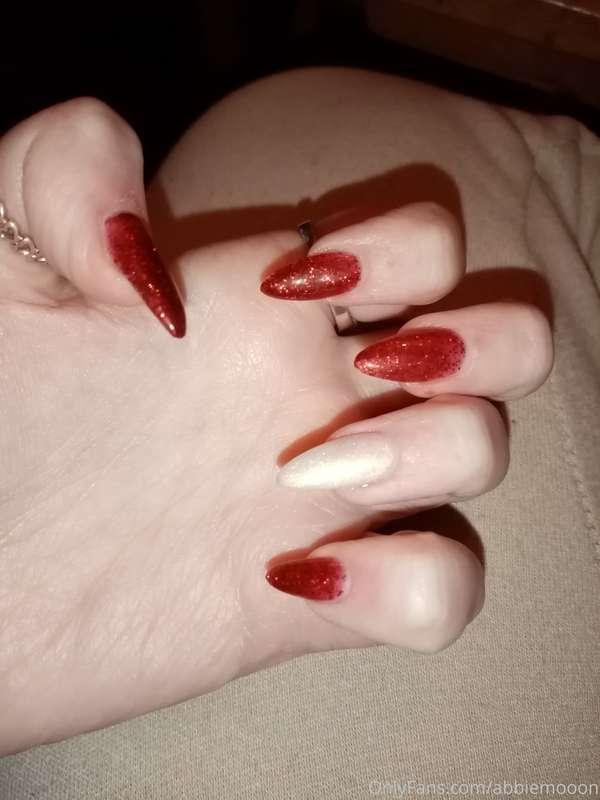 Got my nails did all ready for Christmas