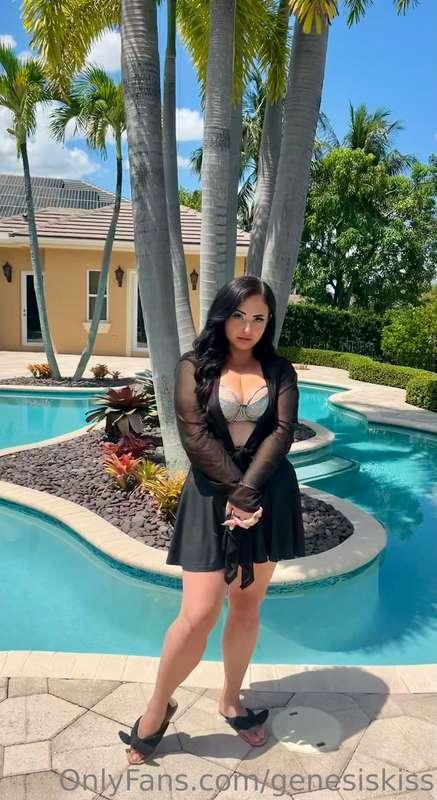 I’m just trying to be someone’s fantasy✨