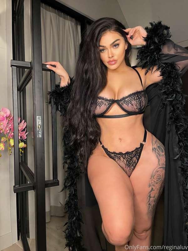 I'm wainting for you on my DM, daddy 💜🔥
Why don't you let me..