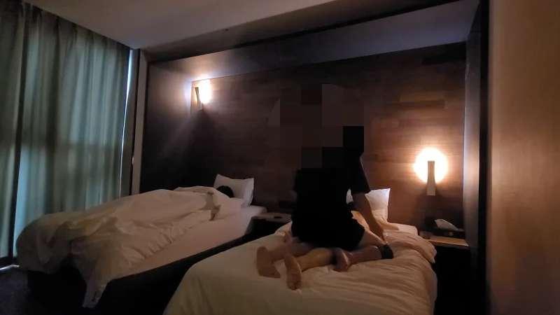 호텔 오일 마사지 1편 2화 저화질