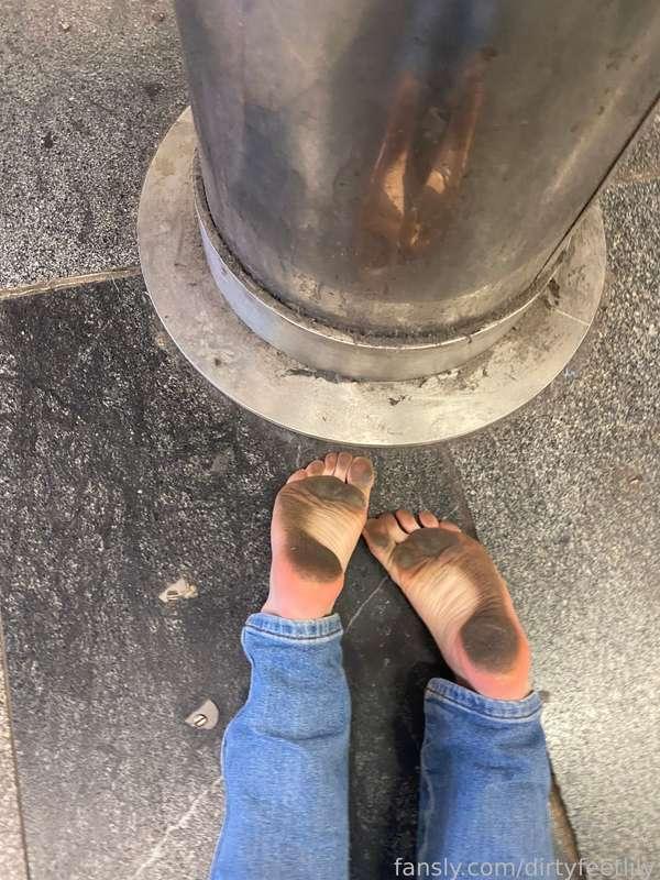 dirtyfeetlily image #2