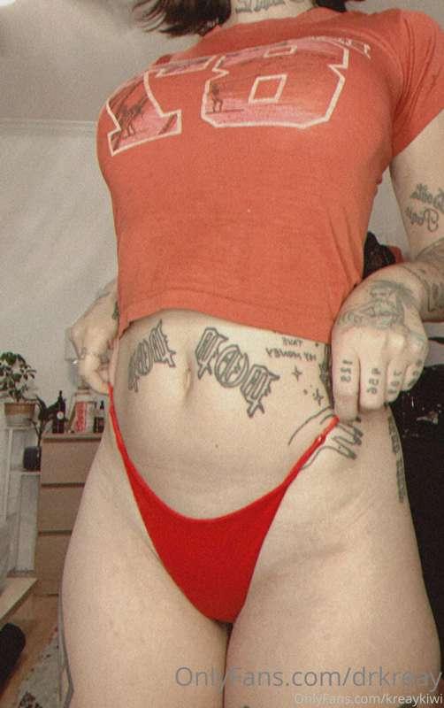 do you wanna see this set from the back????