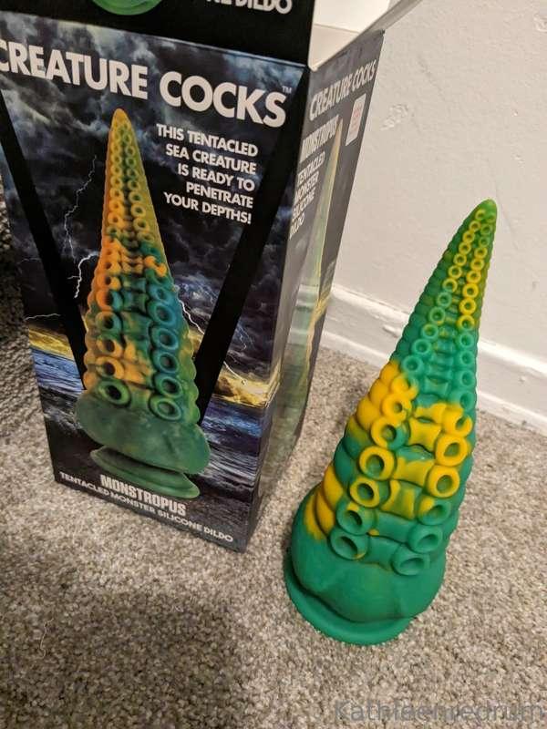 GUYS! LOOK AT WHAT I GOT 👀 show of hands in the comments who..
