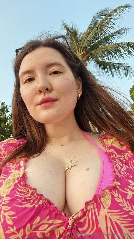 Boobs selfie 🏝🥰💋