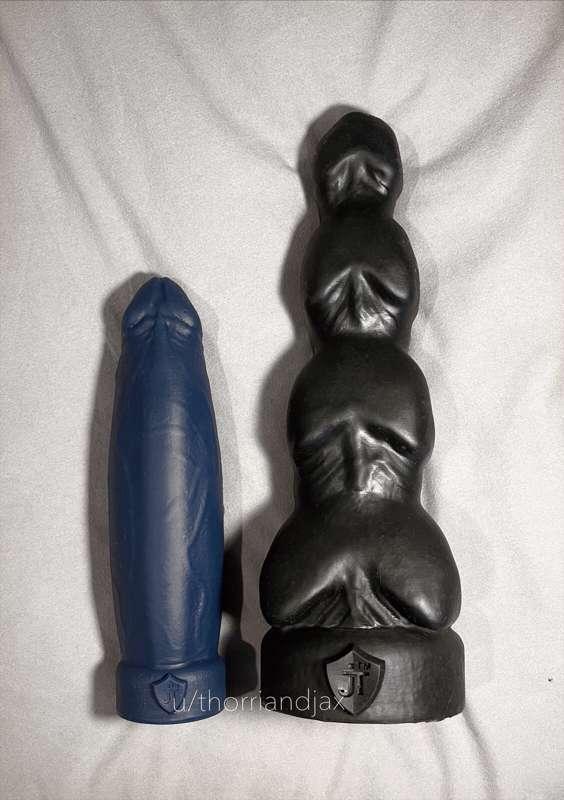 Size comparison of the dildo I used in my last FREE resub vi..