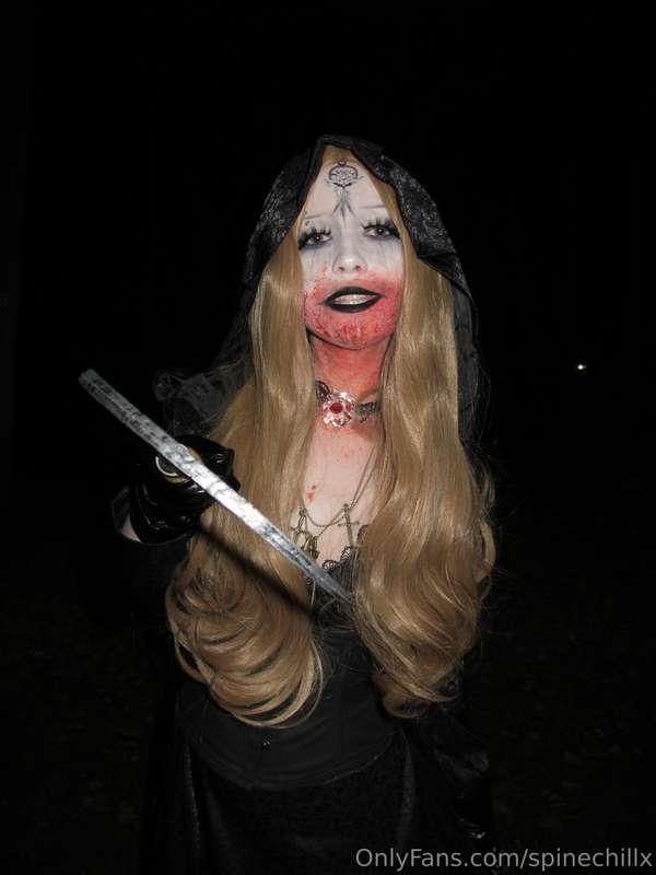 Wanna see me with this dress off? ;)