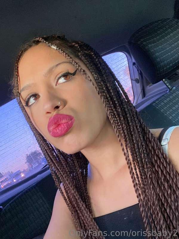 Give me a kiss, my beautiful 🫦💦👅
