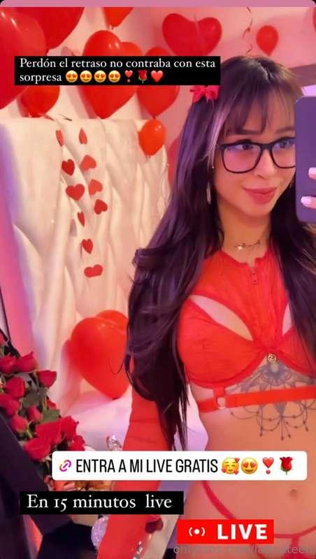 hola mis amores el live estara comenzando dentro de poco 🥰😘🙈..