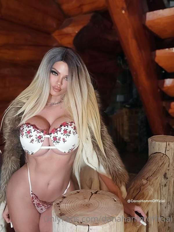 Hi baby! Dm me and let's get crazy 🙈👅❤🔥 or join my VIP @dana..