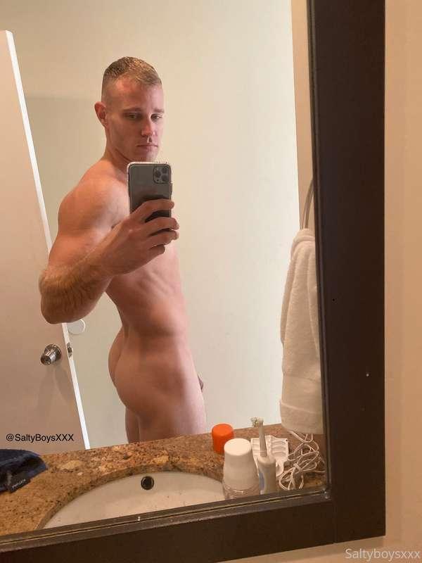 Bryce sent me nudes this morning... he’s finally feeling 100..