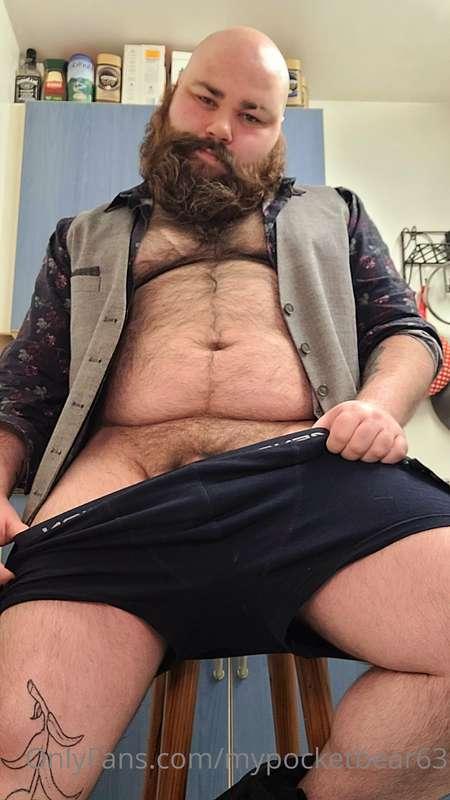 Come over here and worship this magnificent bear 🐻 🍆🥰 ....