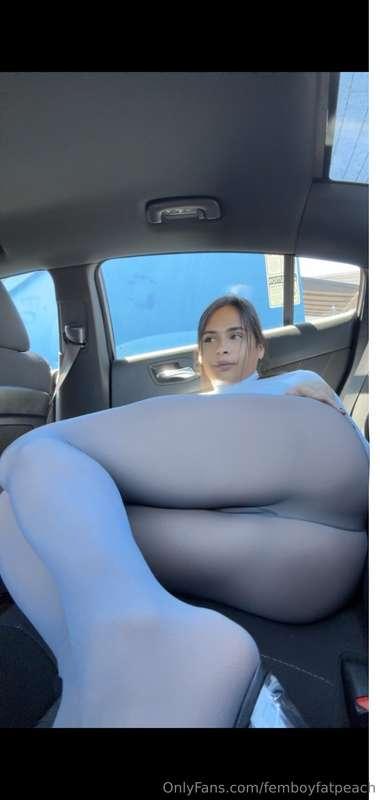 femboyfatpeach image #0