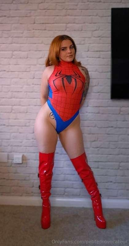 Friendly neighbourhood spider[wo]man 🕷😏
