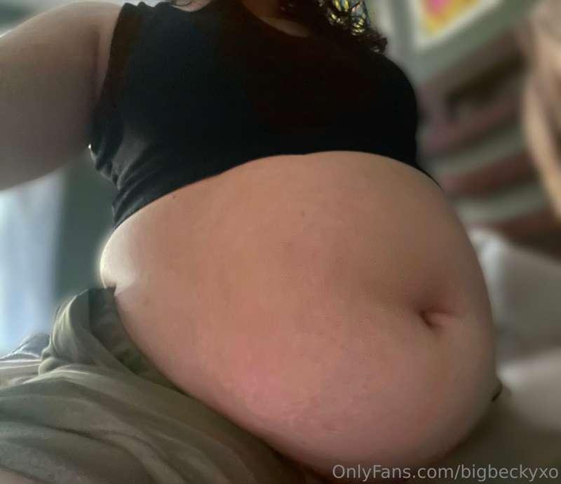 bigbellybeckyofficial image #0