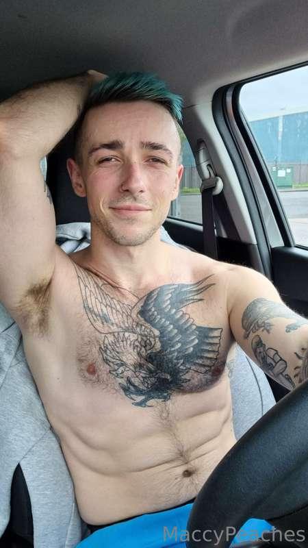 Just some sweaty post-gym selfies for you