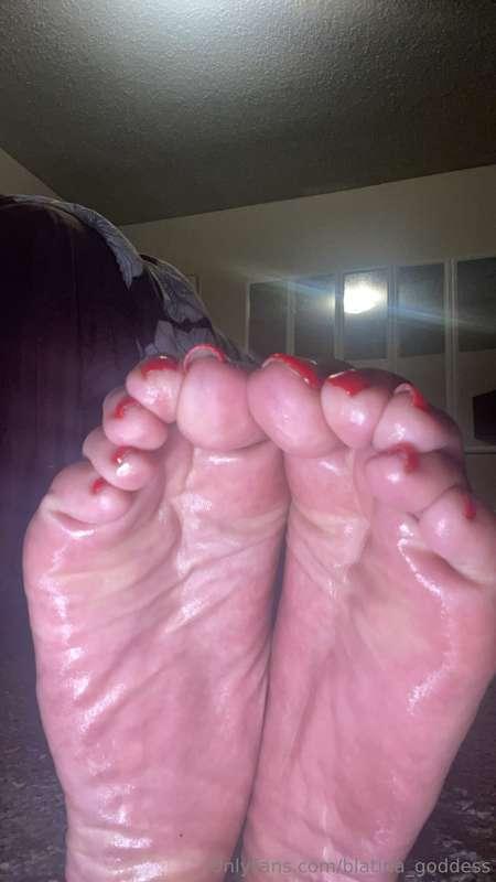 My oily soles always pulls that 💦💦💦outta you 