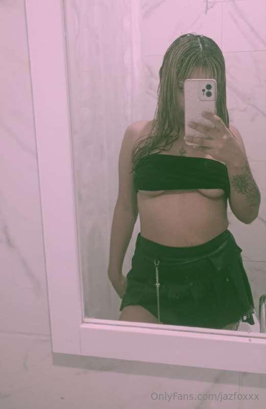 HI LOVE  🙋🏽‍♀️ 🖤@broown_skin🖤
* You want to play with me?
 I..