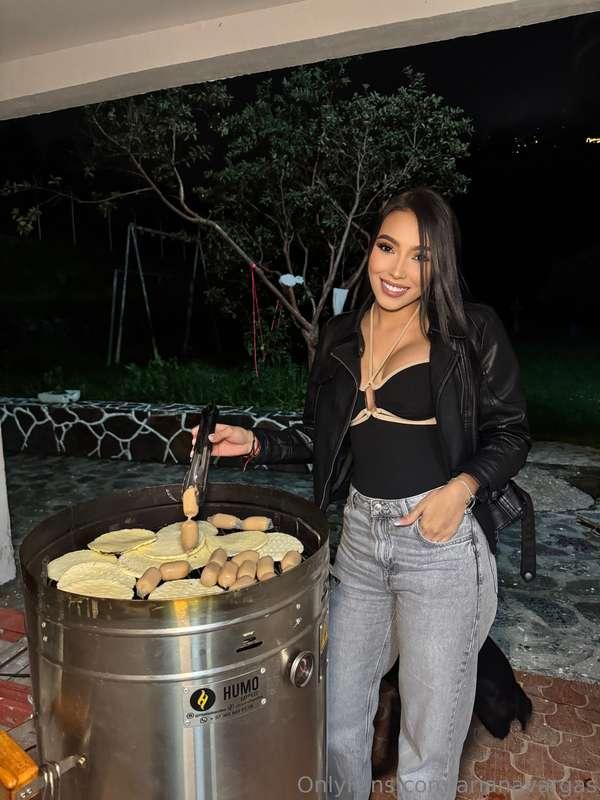 Food over everything 🥰👅