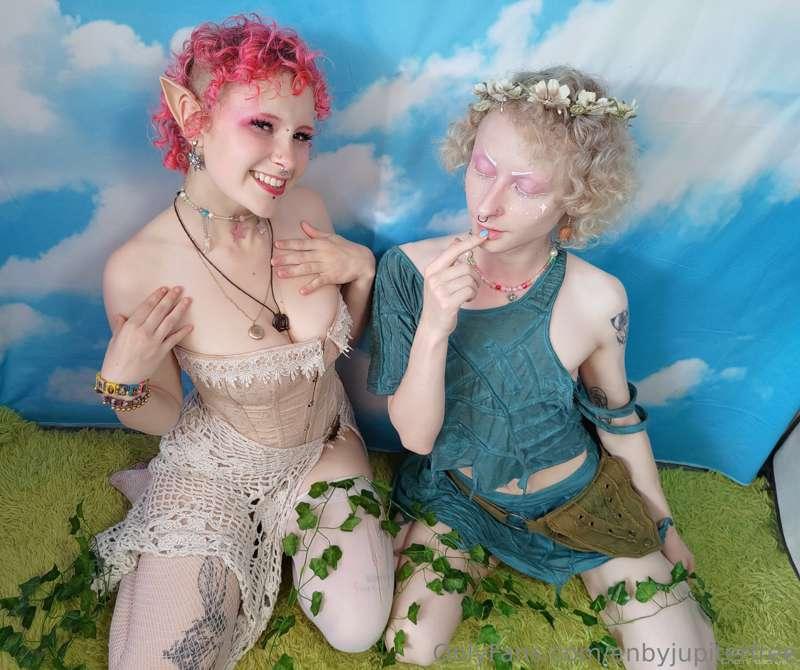 @cherripeaches has the cutest boobs 10/10 would squish again