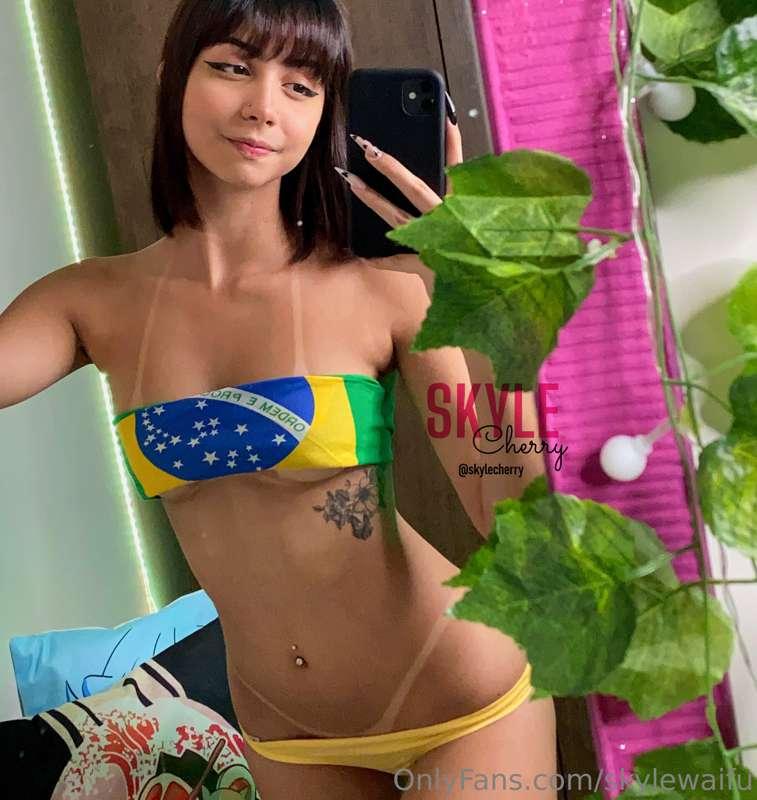 skylewaifu image #5