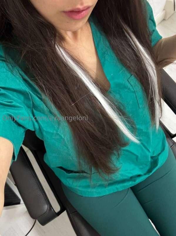conosci un' infermiera più porca?😈
