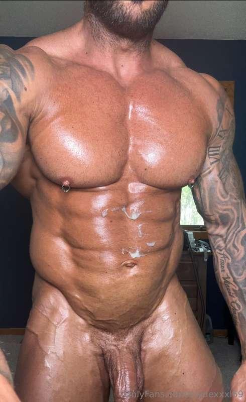 Ran out of baby oil.. resorted to 💦