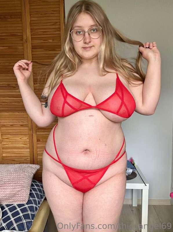 I bought new lingerie set, it’s my first red lingerie and I ..