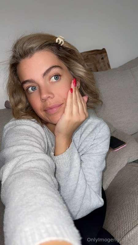 HELP ME get me SOME HALLOWEEN COSTUMES PRETTY PLEASE!! I wil..