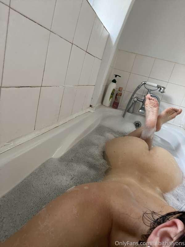 **HAPPY HUMP DAY**
More unedited pictures. Bit stressed toda..