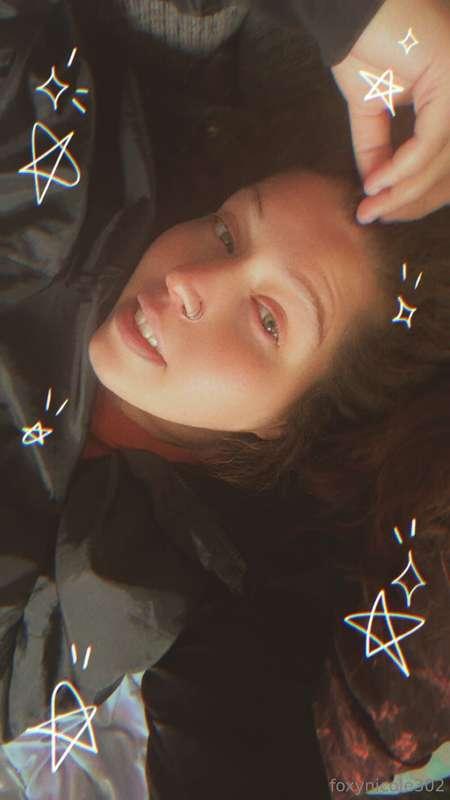 Come chill with me and smoke some 🌿