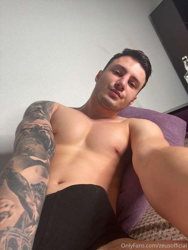 Horny... I have an addiction from sex, stroking and porn... ..