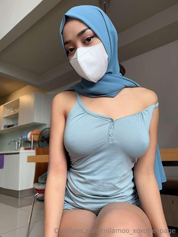 Secret nympho @syakhalifah is super horny and wants to disco..