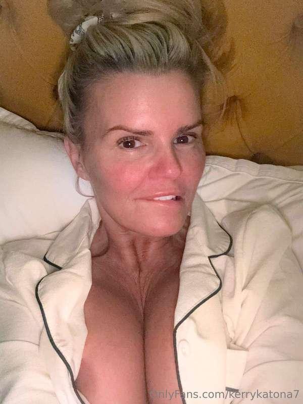 Horny again 💦💦😘