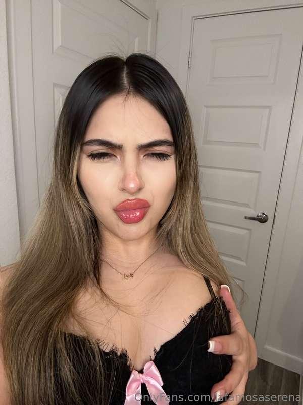 Dm me 😉for a surprise