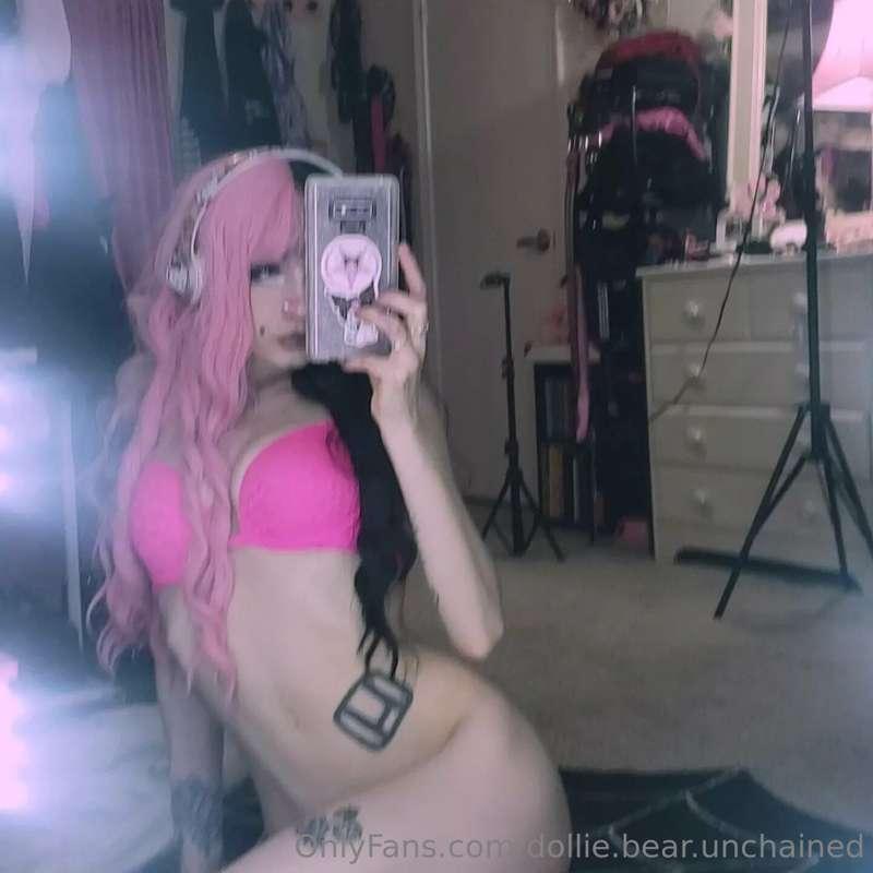 dollie.bear.unchained image #0