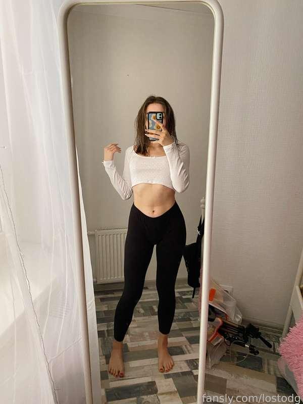 New hot long video for my lovers today 😈😈

♡ #fyp #life #egirl #girlfriend #aboutme #leggings #feet #toes ♡