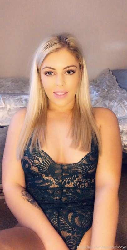😈 onlyfans.com/xodaniixo lots of explicit content on my main..