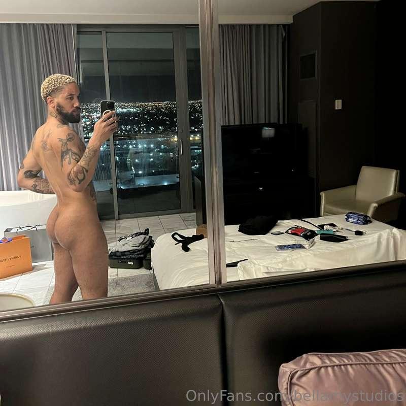 i need the flight, the suite, the shopping, and the funds

w..