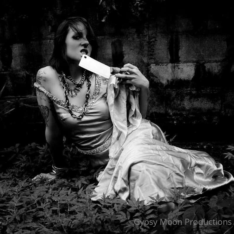 A Dark yet beautiful Throwback!