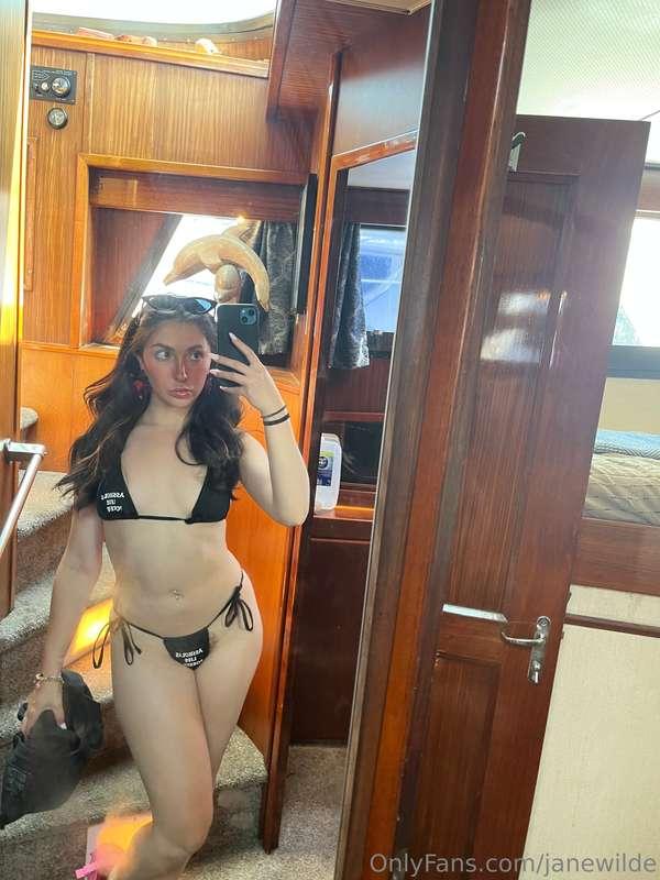 went on a boat yesterday and I’ll post more pics soon 🤭 gett..