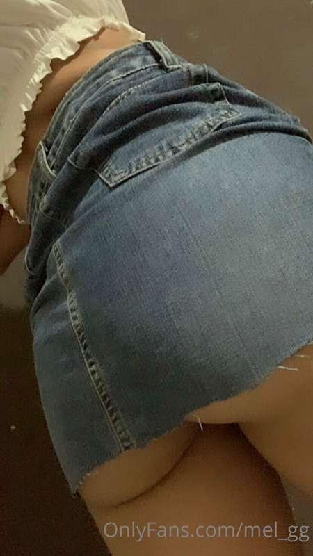 Hace mucha calor aquí💦🥵🥵