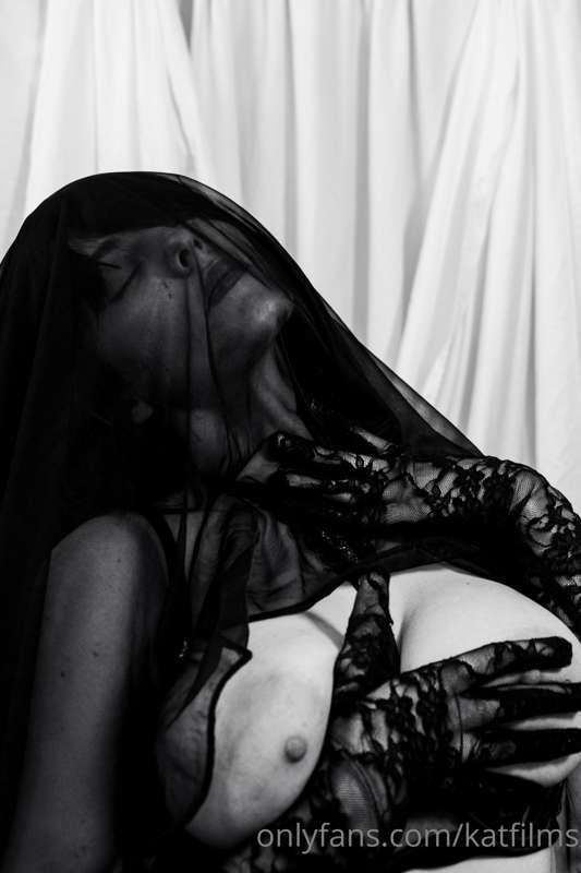black widow