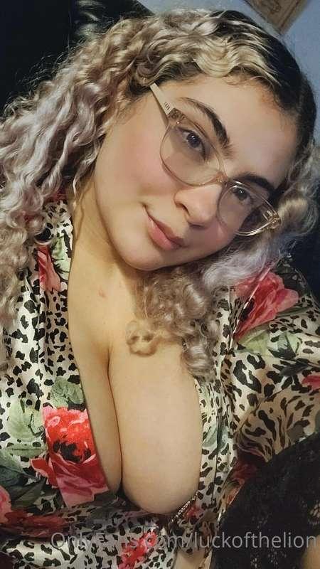 Taking a piccy before sleeping. I hope today is great for yo..