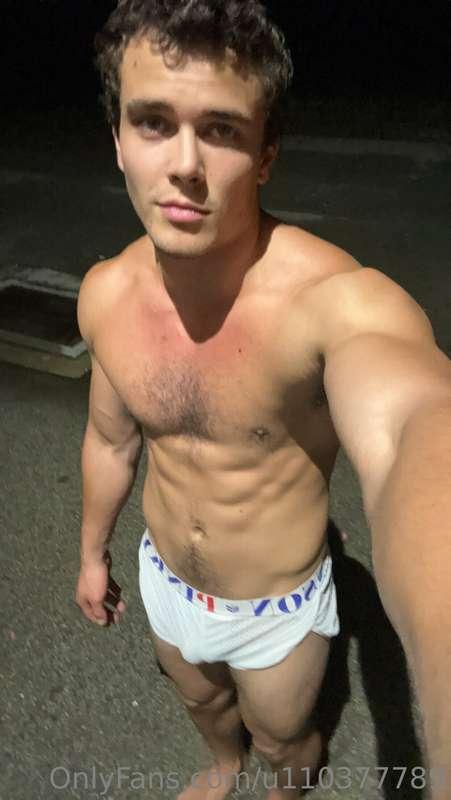connorbottoms image #0